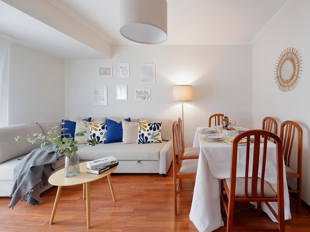 115A - Amplia Vivienda En Playa San Lorenzo Хихон Экстерьер фото