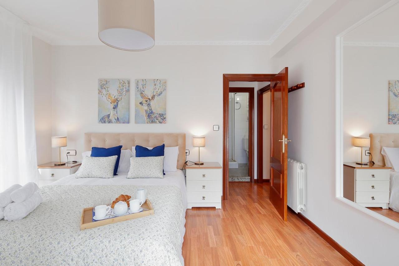 115A - Amplia Vivienda En Playa San Lorenzo Хихон Экстерьер фото
